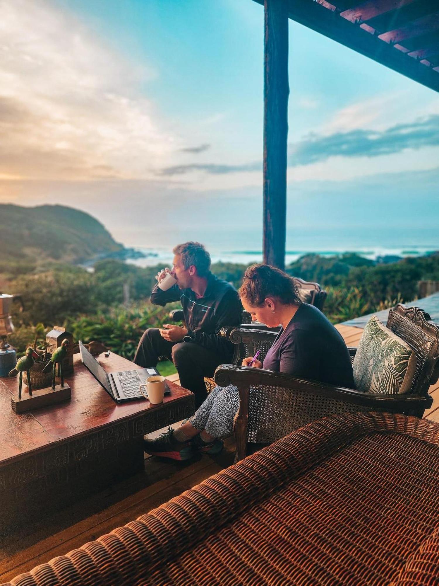 Coram Deo Saltywaves Double En-Suite Rooms With Sea Views Coffee Bay Exteriér fotografie