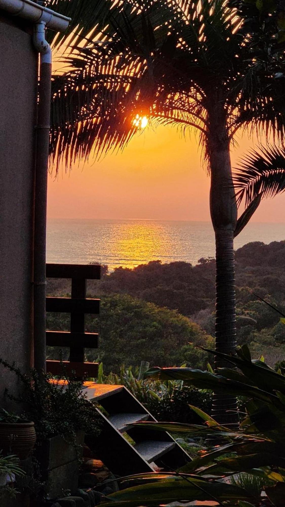 Coram Deo Saltywaves Double En-Suite Rooms With Sea Views Coffee Bay Exteriér fotografie